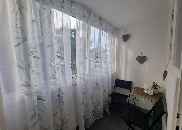 Apartment A Quick Walk To & Old Town